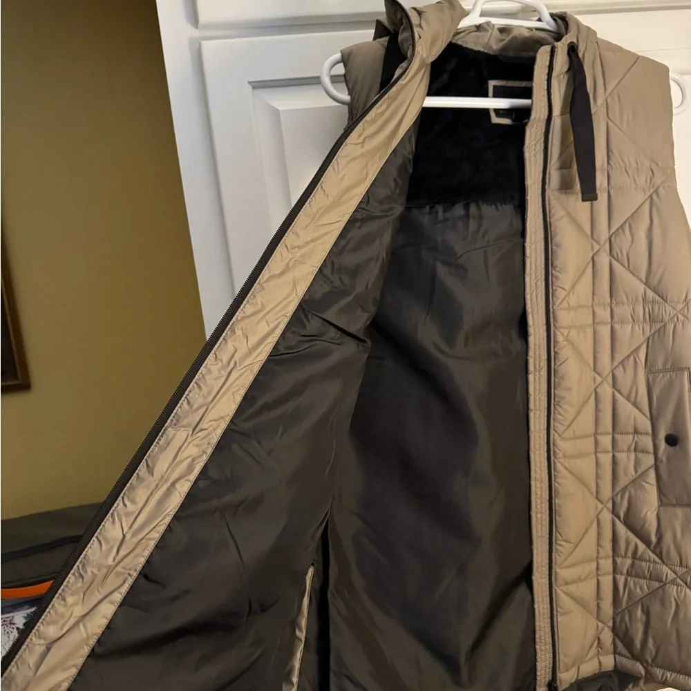 Quilted Hooded Vest in Tan - Picture 3 of 7